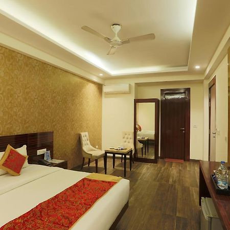 Hotel Lohias Delhi Airport นิวเดลี ภายนอก รูปภาพ