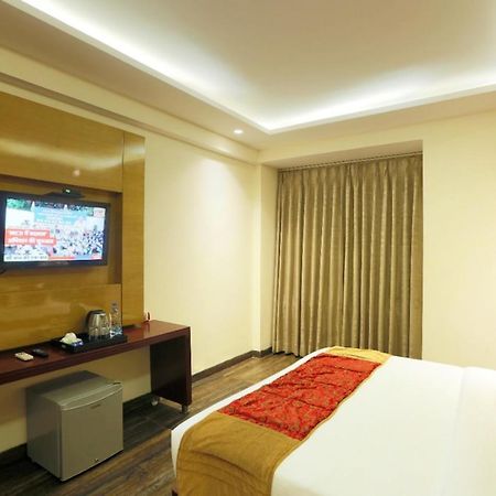 Hotel Lohias Delhi Airport นิวเดลี ภายนอก รูปภาพ